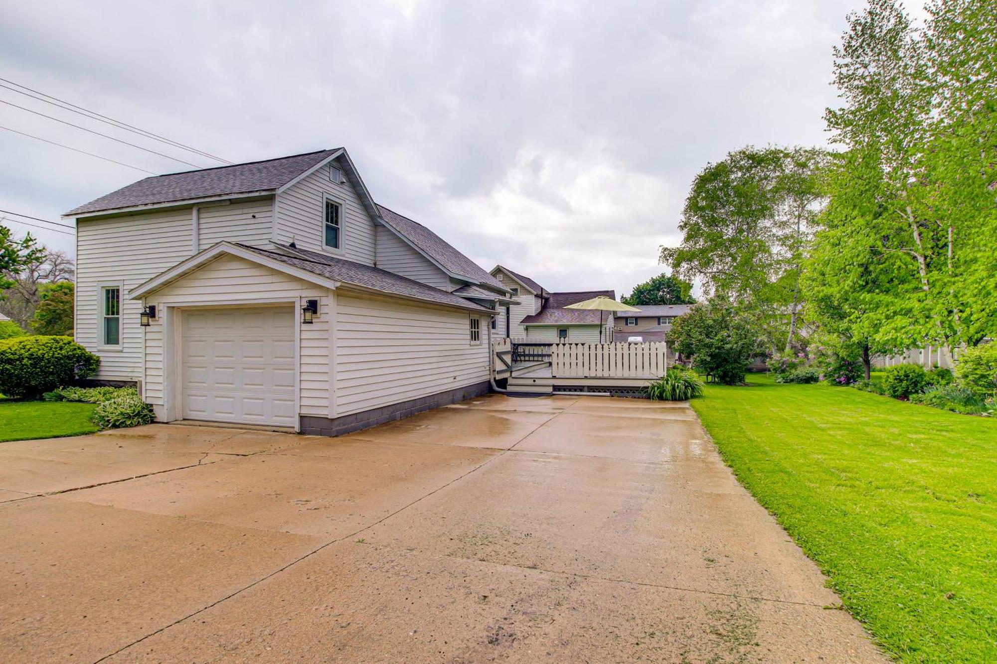 Lavish House With Patio - 2 Blocks To Green Lake! エクステリア 写真