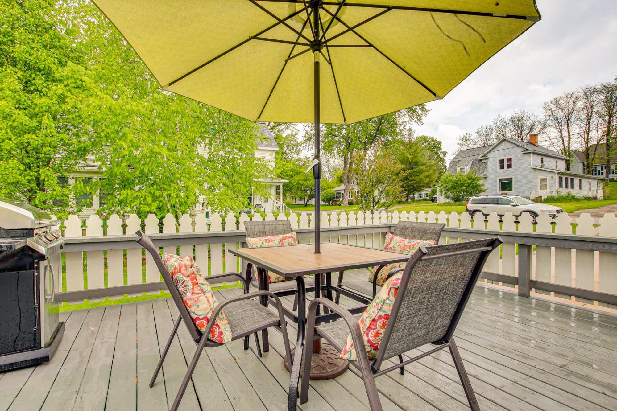 Lavish House With Patio - 2 Blocks To Green Lake! エクステリア 写真