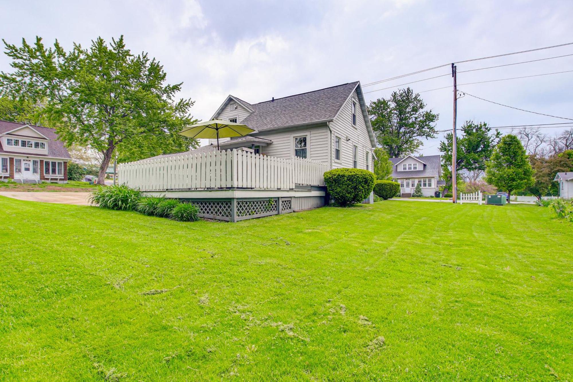Lavish House With Patio - 2 Blocks To Green Lake! エクステリア 写真