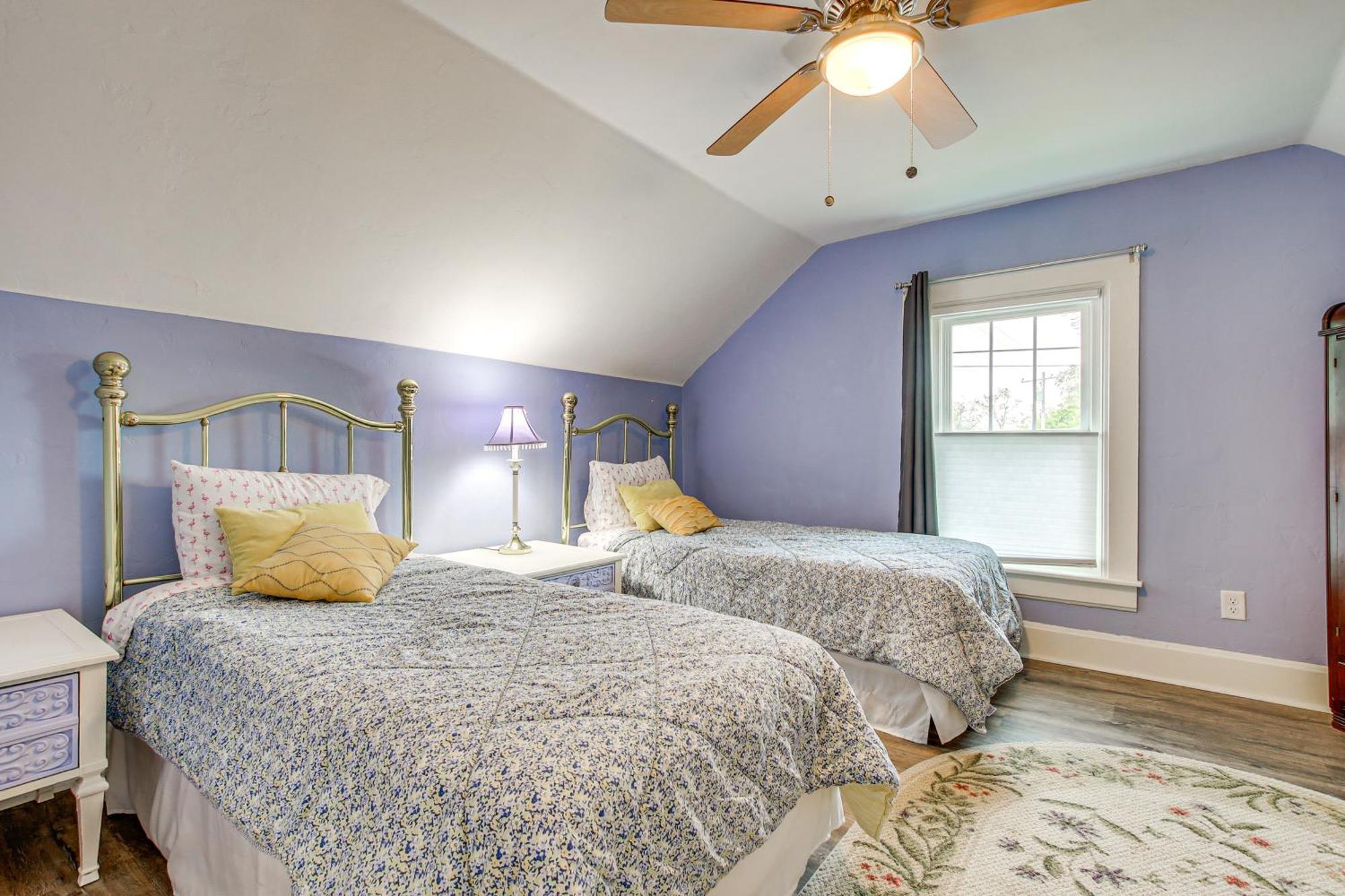Lavish House With Patio - 2 Blocks To Green Lake! エクステリア 写真