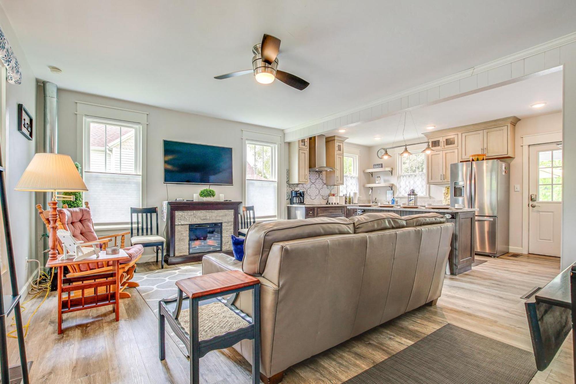 Lavish House With Patio - 2 Blocks To Green Lake! エクステリア 写真
